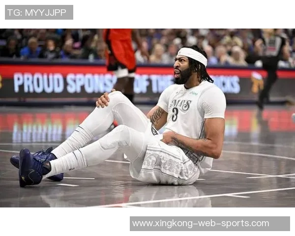 浓眉带病坚持比赛期间两次呕吐全力以赴助球队争胜